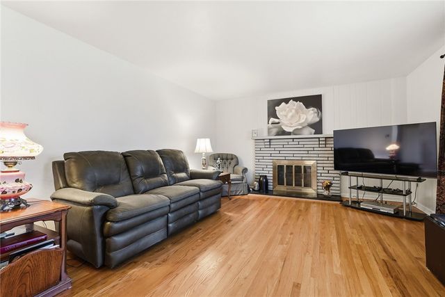 104 Willow Drive, Peters Twp, PA 15317