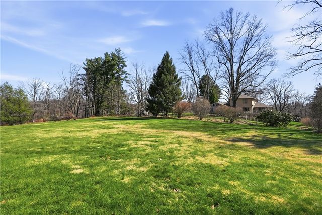 104 Willow Drive, Peters Twp, PA 15317