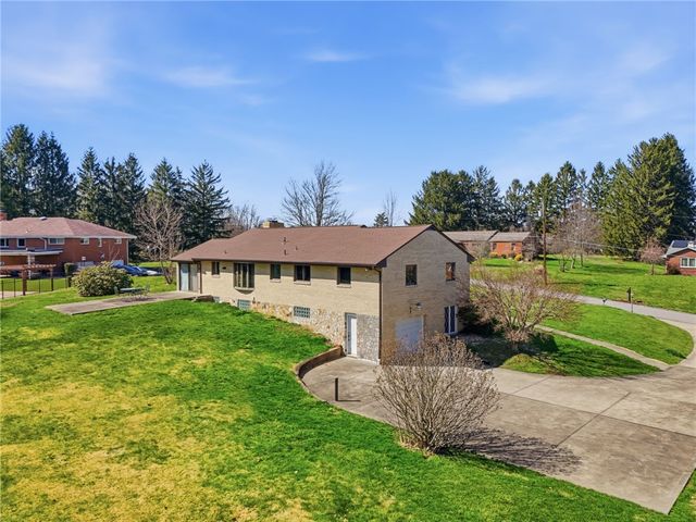 104 Willow Drive, Peters Twp, PA 15317