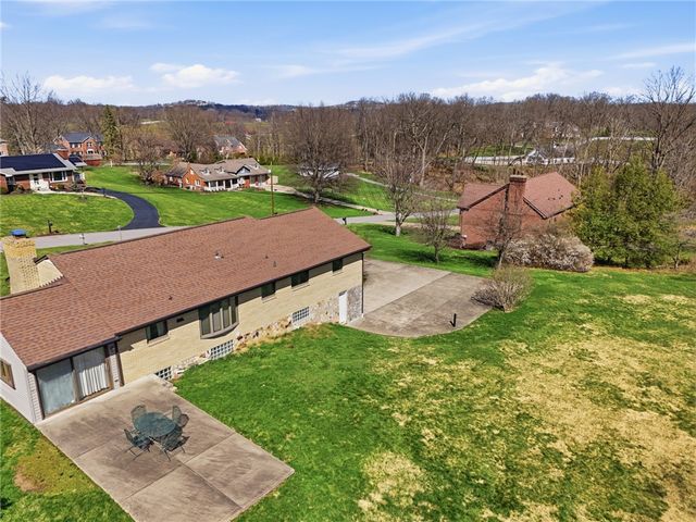 104 Willow Drive, Peters Twp, PA 15317