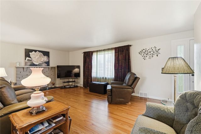 104 Willow Drive, Peters Twp, PA 15317