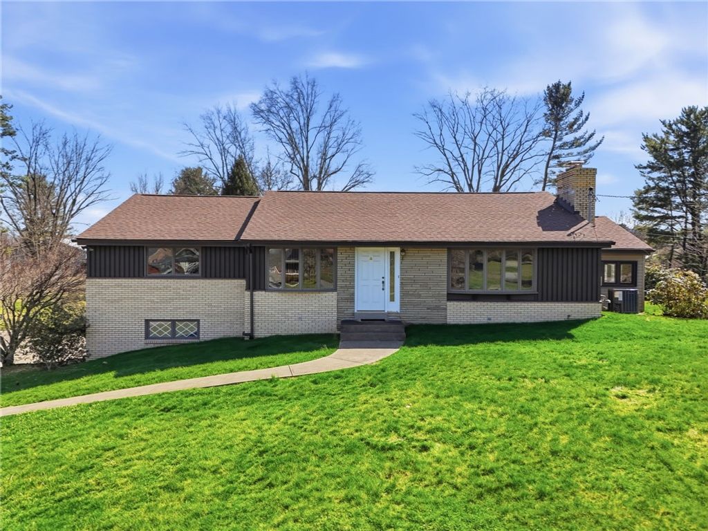 104 Willow Drive, Peters Twp, PA 15317