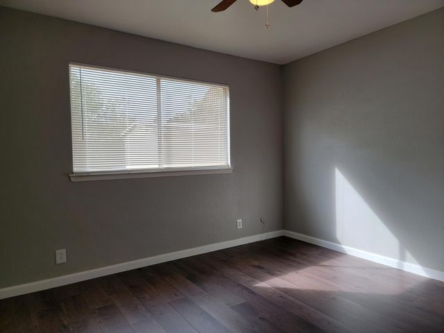 7548 Lindale Dr, Sacramento, CA 95828