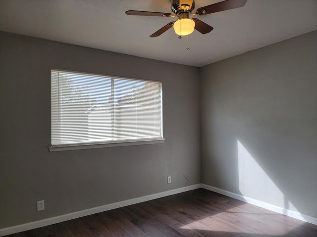 7548 Lindale Dr, Sacramento, CA 95828