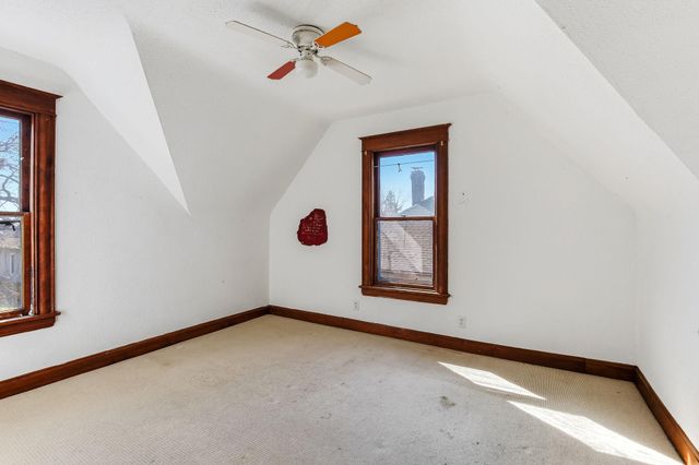 990 Como Place, Saint Paul, MN 55103