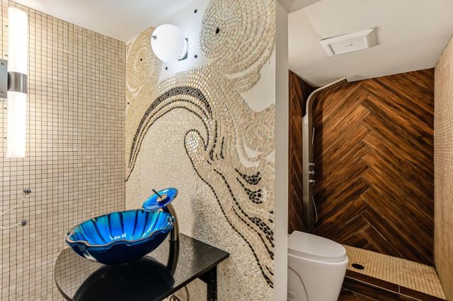 990 Como Place, Saint Paul, MN 55103