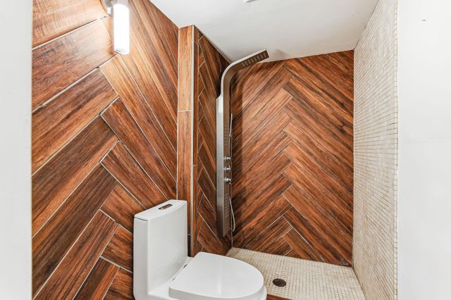 990 Como Place, Saint Paul, MN 55103