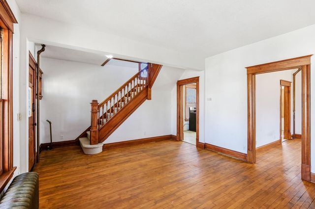 990 Como Place, Saint Paul, MN 55103