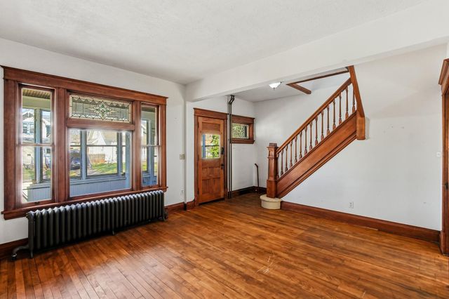 990 Como Place, Saint Paul, MN 55103