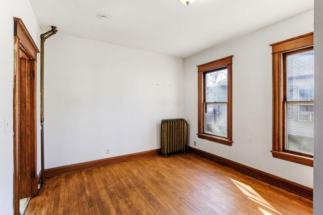 990 Como Place, Saint Paul, MN 55103