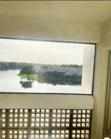 3301 Spanish Moss Terrace 510, Lauderhill, FL 33319