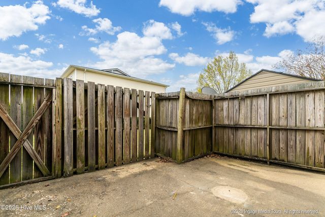 2320 Vineyard Drive O-7, Winterville, NC 28590