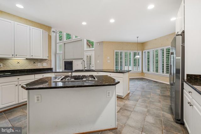 1104 WATER POINTE LN, Reston, VA 20194