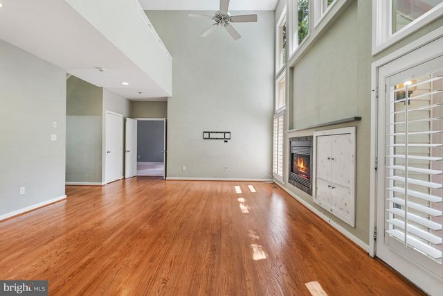 1104 WATER POINTE LN, Reston, VA 20194