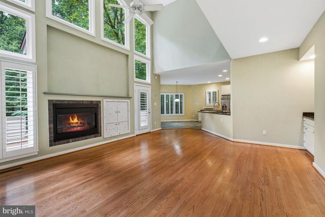 1104 WATER POINTE LN, Reston, VA 20194