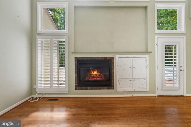1104 WATER POINTE LN, Reston, VA 20194