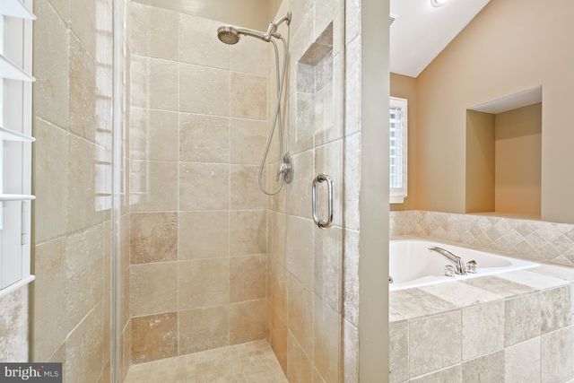 1104 WATER POINTE LN, Reston, VA 20194