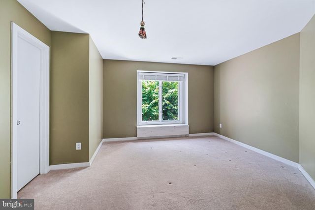1104 WATER POINTE LN, Reston, VA 20194