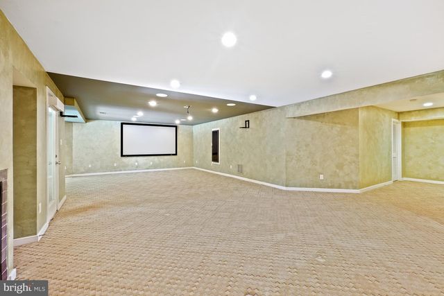 1104 WATER POINTE LN, Reston, VA 20194