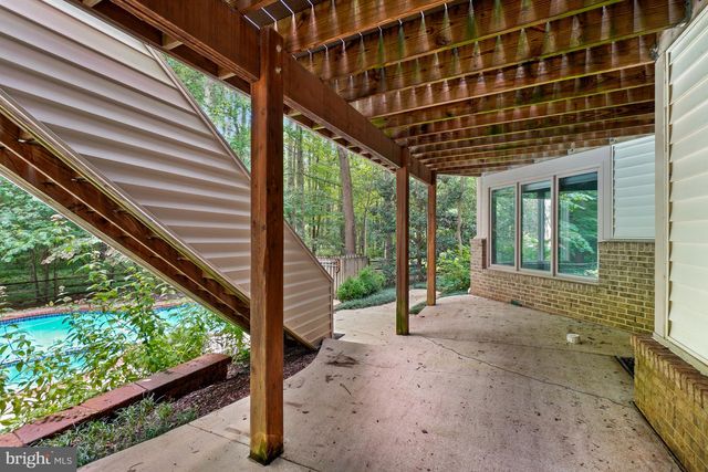 1104 WATER POINTE LN, Reston, VA 20194