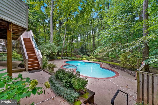 1104 WATER POINTE LN, Reston, VA 20194