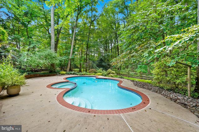 1104 WATER POINTE LN, Reston, VA 20194