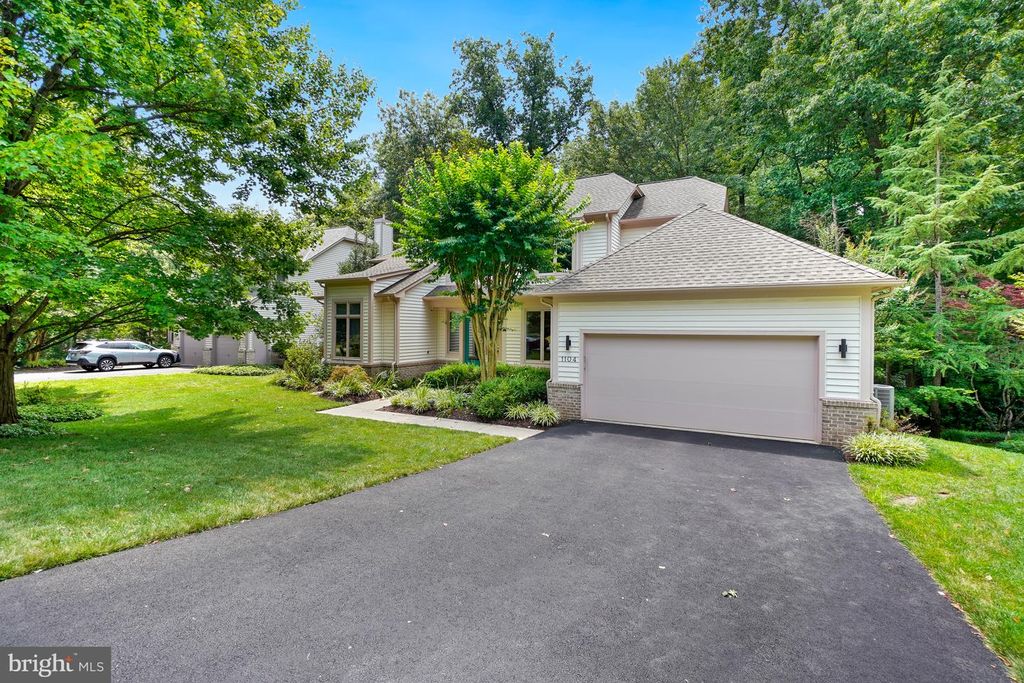 1104 WATER POINTE LN, Reston, VA 20194