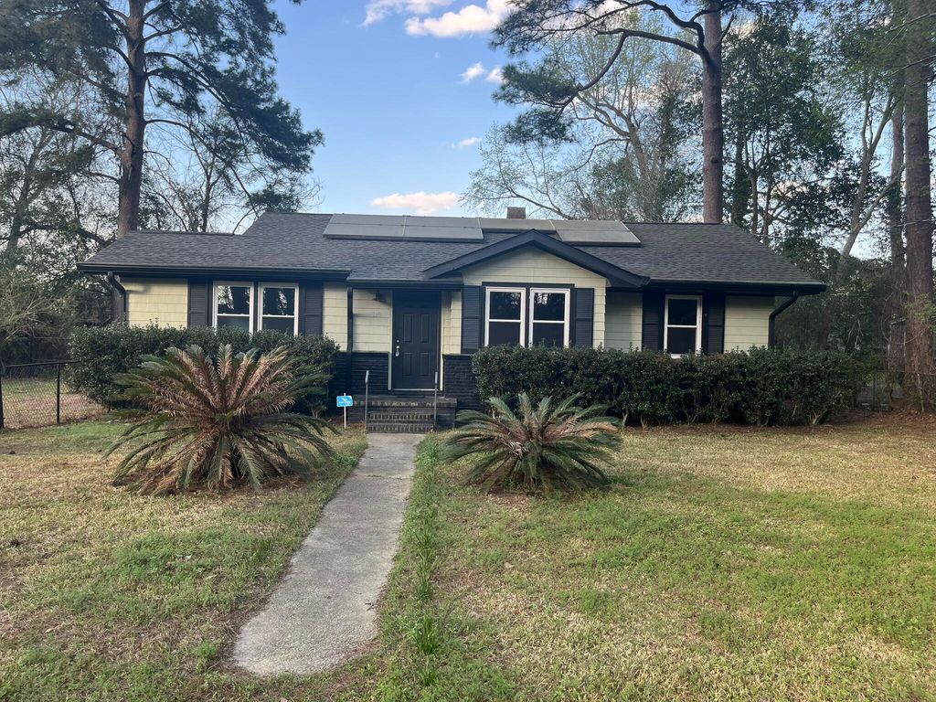 110 Peachtree Road, Walterboro, SC 29488