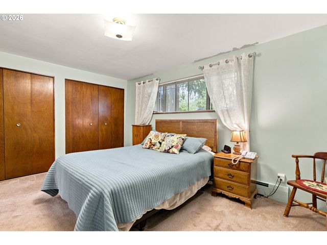 3349 Sw LURADEL St, Portland, OR 97219