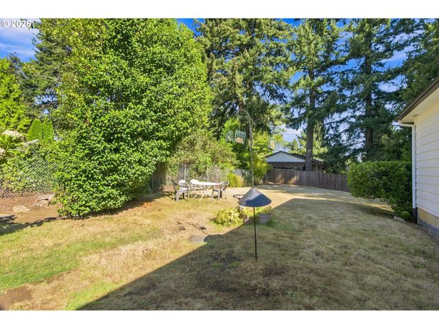 3349 Sw LURADEL St, Portland, OR 97219