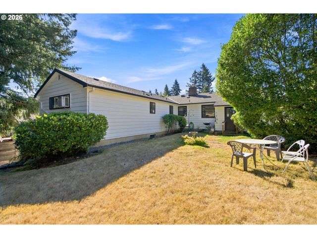 3349 Sw LURADEL St, Portland, OR 97219