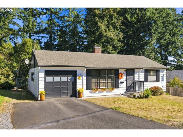 3349 Sw LURADEL St, Portland, OR 97219