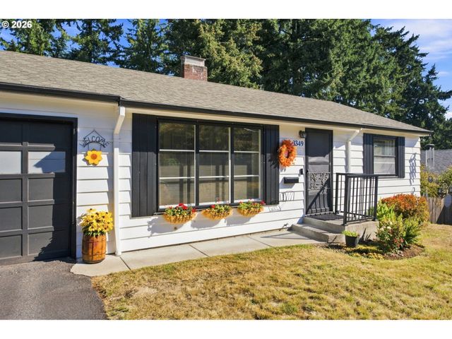 3349 Sw LURADEL St, Portland, OR 97219