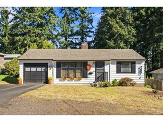 3349 Sw LURADEL St, Portland, OR 97219