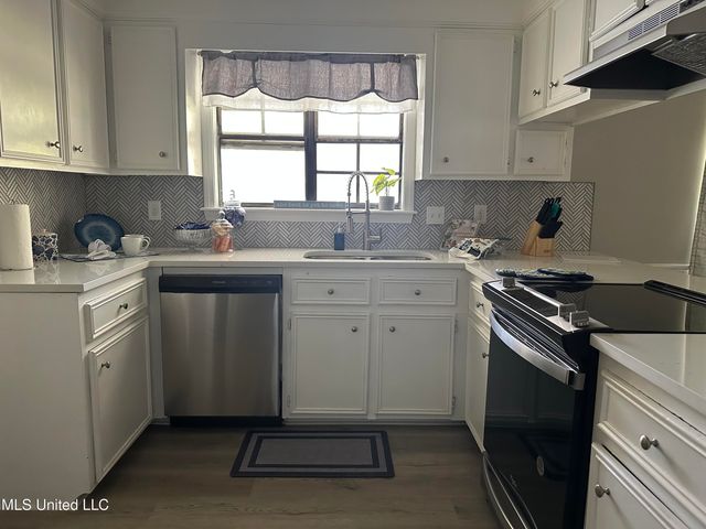104 Live Oak Lane, Brandon, MS 39047