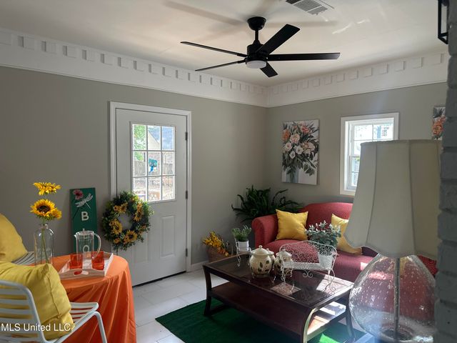 104 Live Oak Lane, Brandon, MS 39047