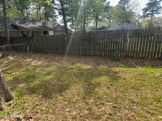 104 Live Oak Lane, Brandon, MS 39047