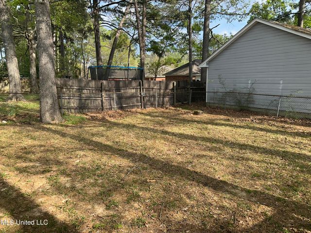 104 Live Oak Lane, Brandon, MS 39047