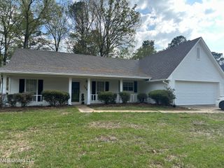 104 Live Oak Lane, Brandon, MS 39047