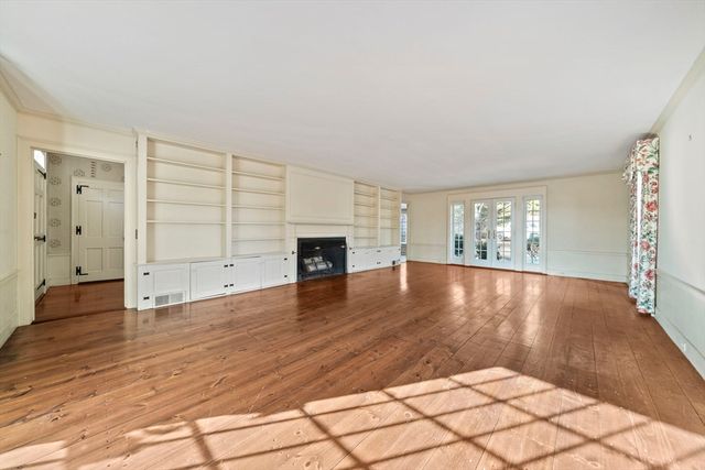 18 Winfield Way, Barnstable, MA 02655