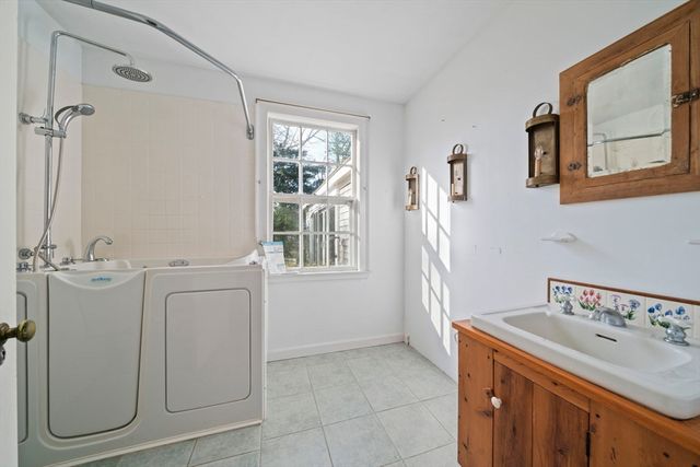 18 Winfield Way, Barnstable, MA 02655