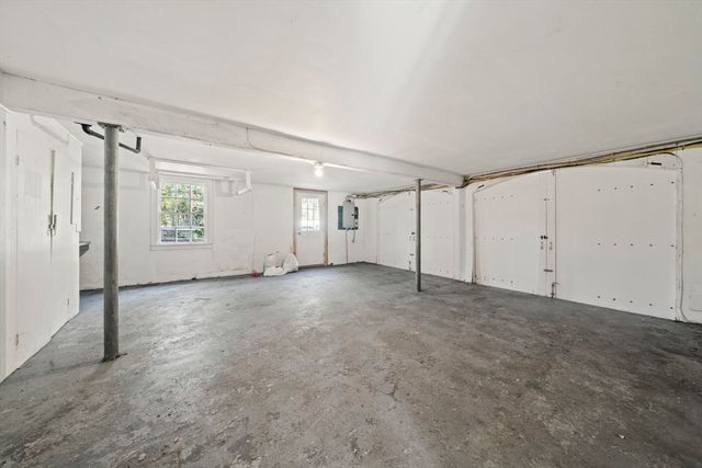 18 Winfield Way, Barnstable, MA 02655