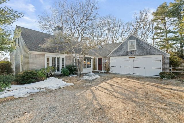 18 Winfield Way, Barnstable, MA 02655