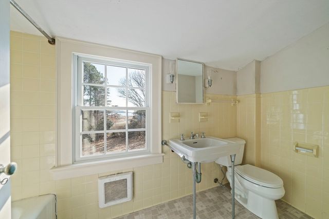 18 Winfield Way, Barnstable, MA 02655