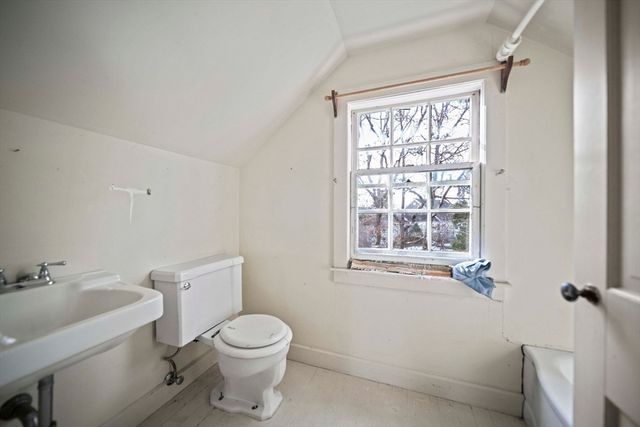 18 Winfield Way, Barnstable, MA 02655