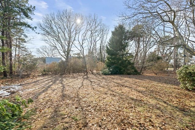 18 Winfield Way, Barnstable, MA 02655