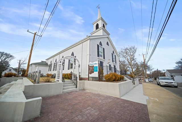 18 Winfield Way, Barnstable, MA 02655