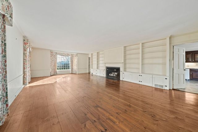 18 Winfield Way, Barnstable, MA 02655