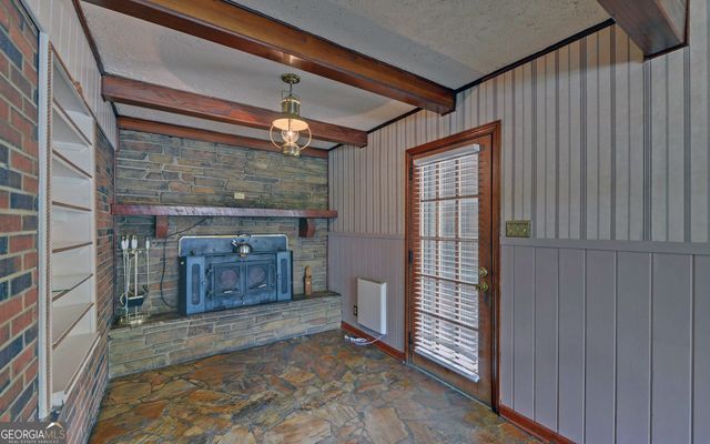 211 Hilltop Lane, Toccoa, GA 30577