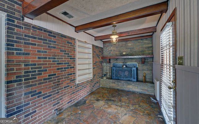 211 Hilltop Lane, Toccoa, GA 30577